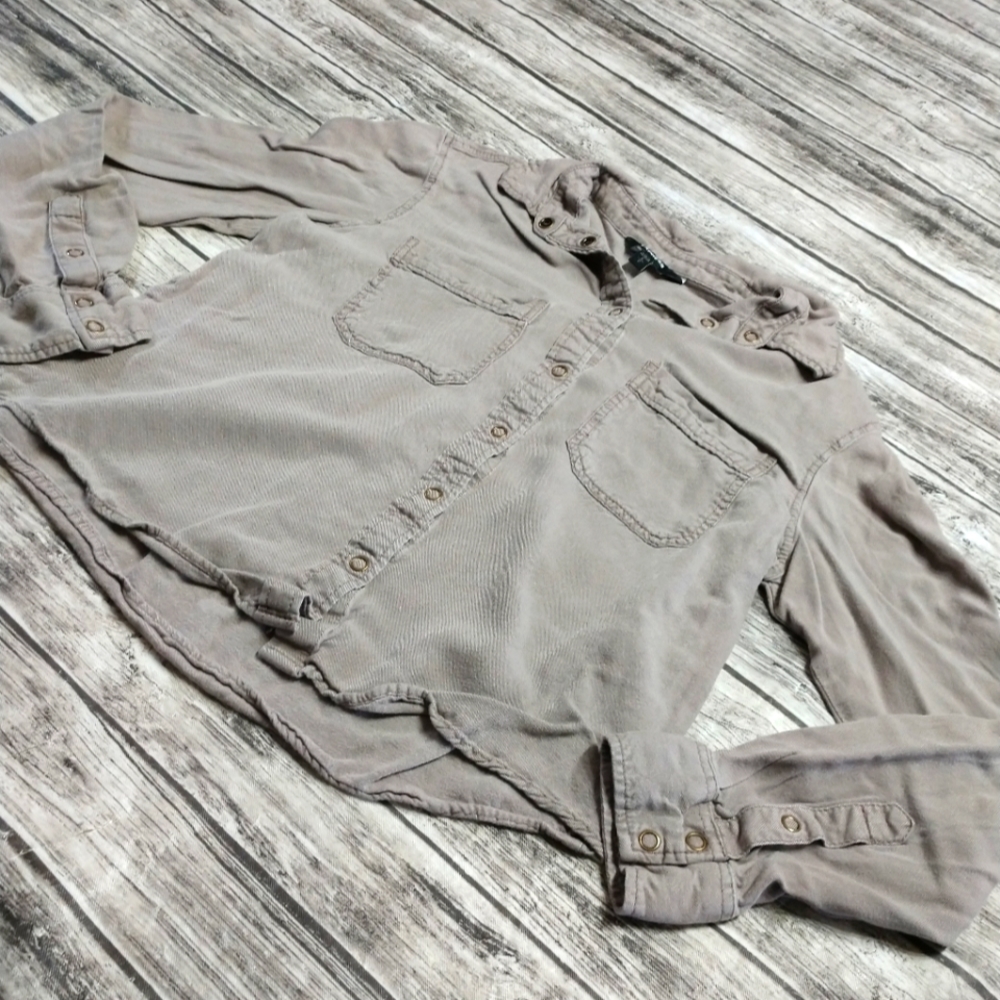Adult small Express gray denim snap button down top great condition